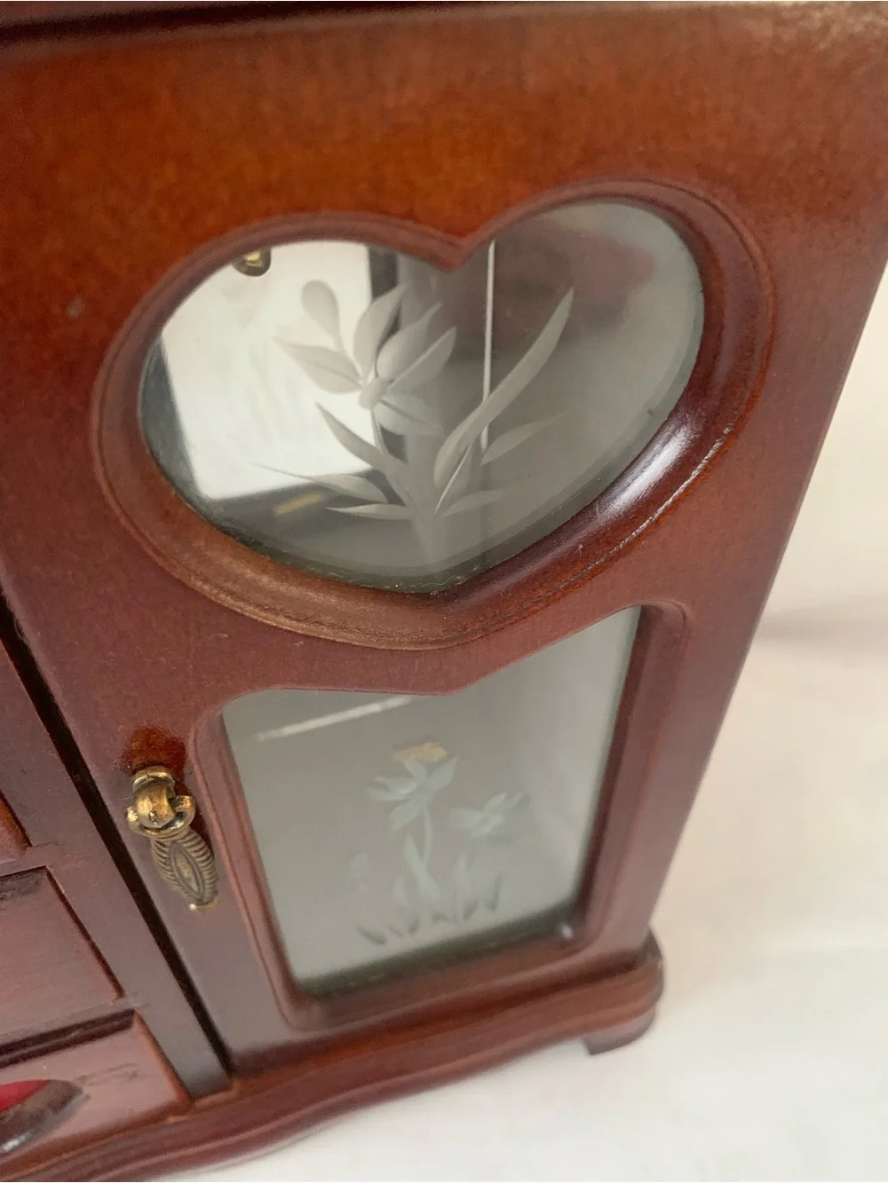 Vintage Mahogany Jewelry Box Rotating Necklace Holder 4 Heart Drawers Mirror